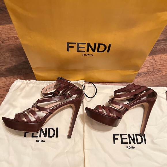 Fendi heels with dust bags - Picture 2 of 8